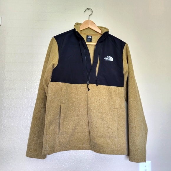 North Face Fleece Quarter Zip Pullover - Picture 3 of 6